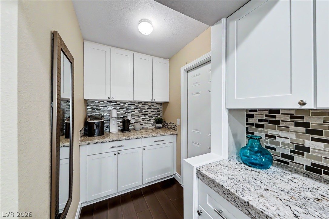 Photo 8 of 35, 3173 Pinehurst Drive #C