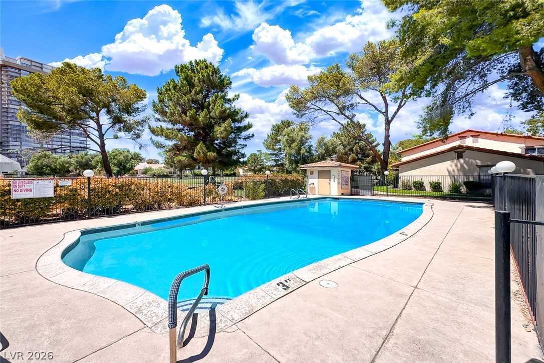 Photo 26 of 35, 3173 Pinehurst Drive #C