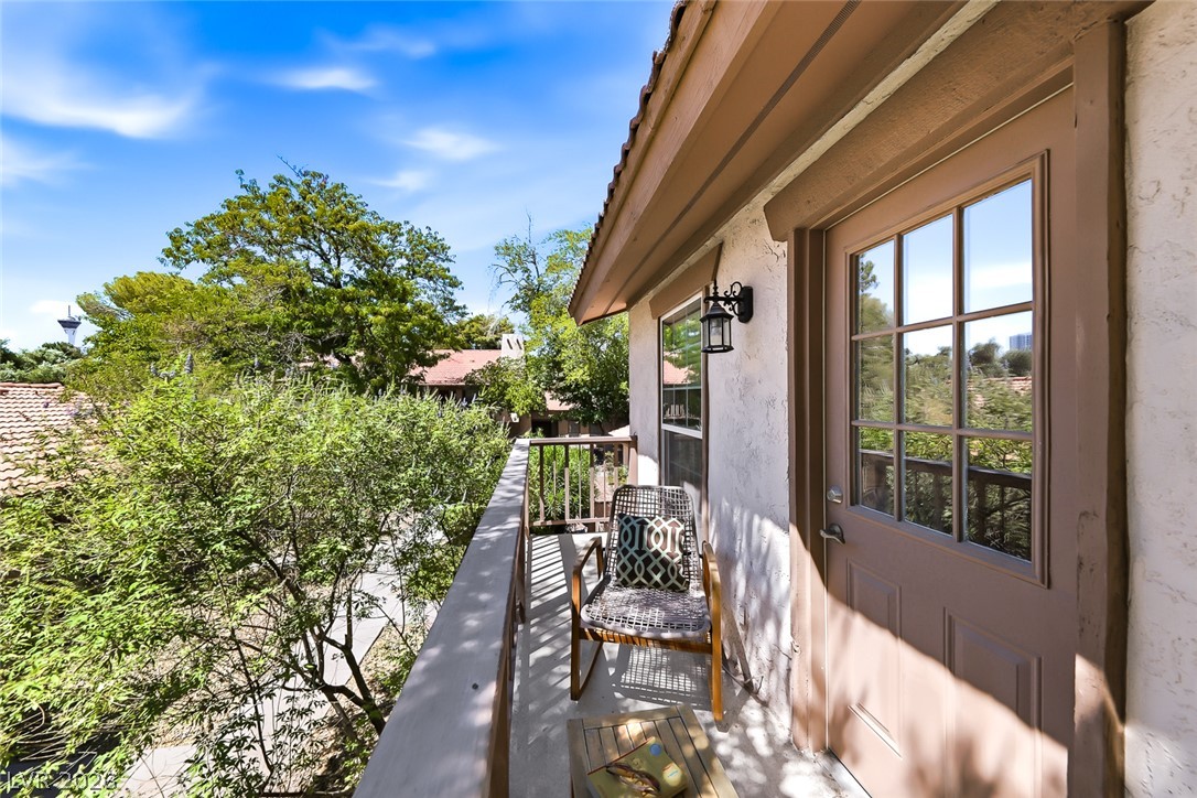 Photo 17 of 35, 3173 Pinehurst Drive #C