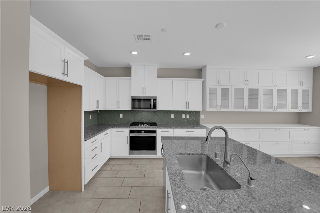Photo 12 of 29, 4249 Sago Lily Street