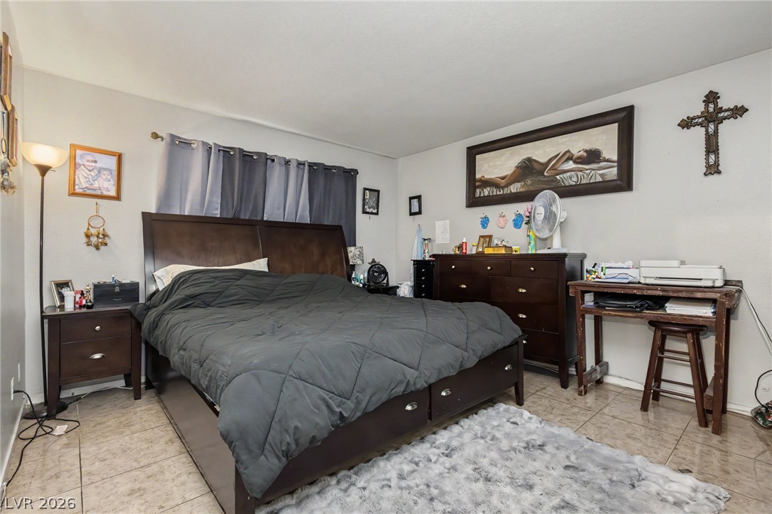 Photo 16 of 24, 5534 Indigo Hills Street