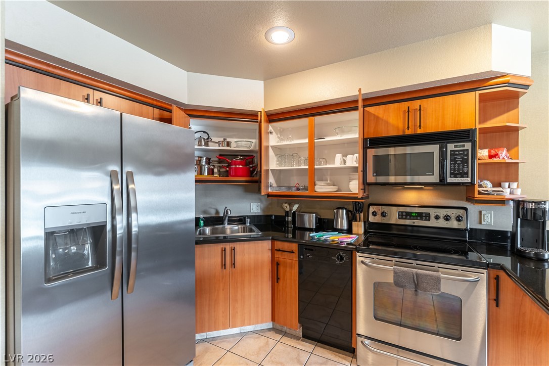 Photo 22 of 31, 211 E Flamingo Road #702