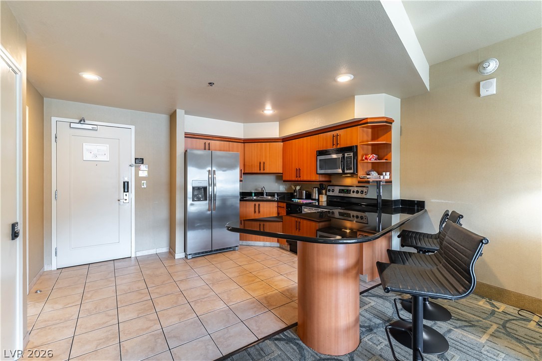 Photo 19 of 31, 211 E Flamingo Road #702