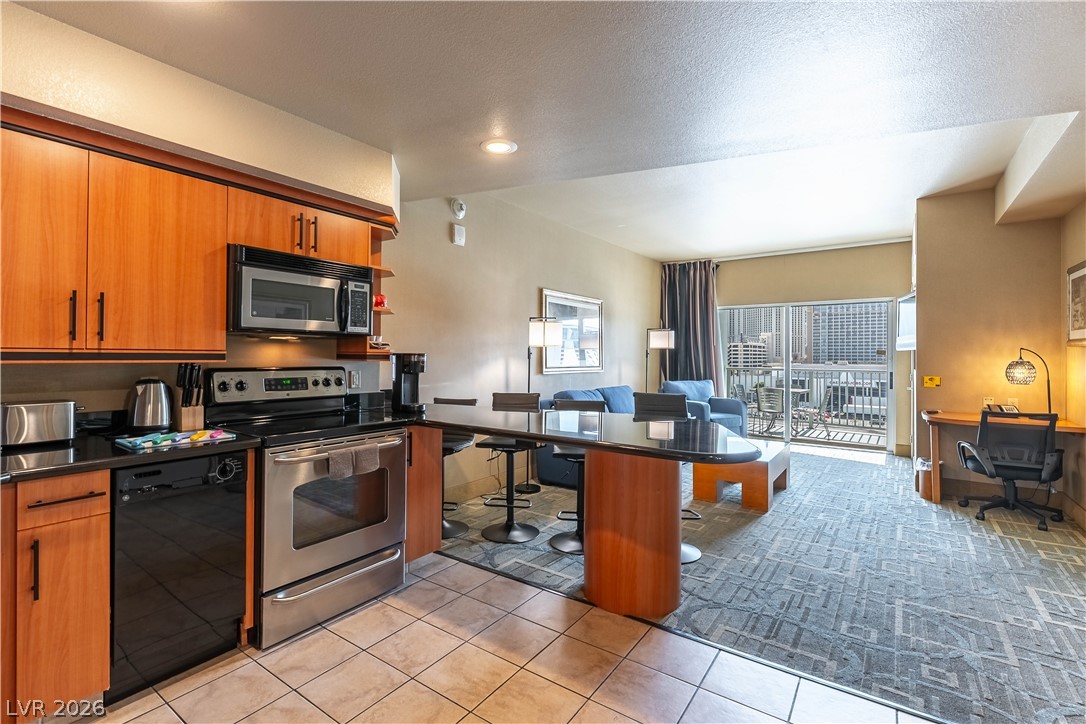 Photo 16 of 31, 211 E Flamingo Road #702