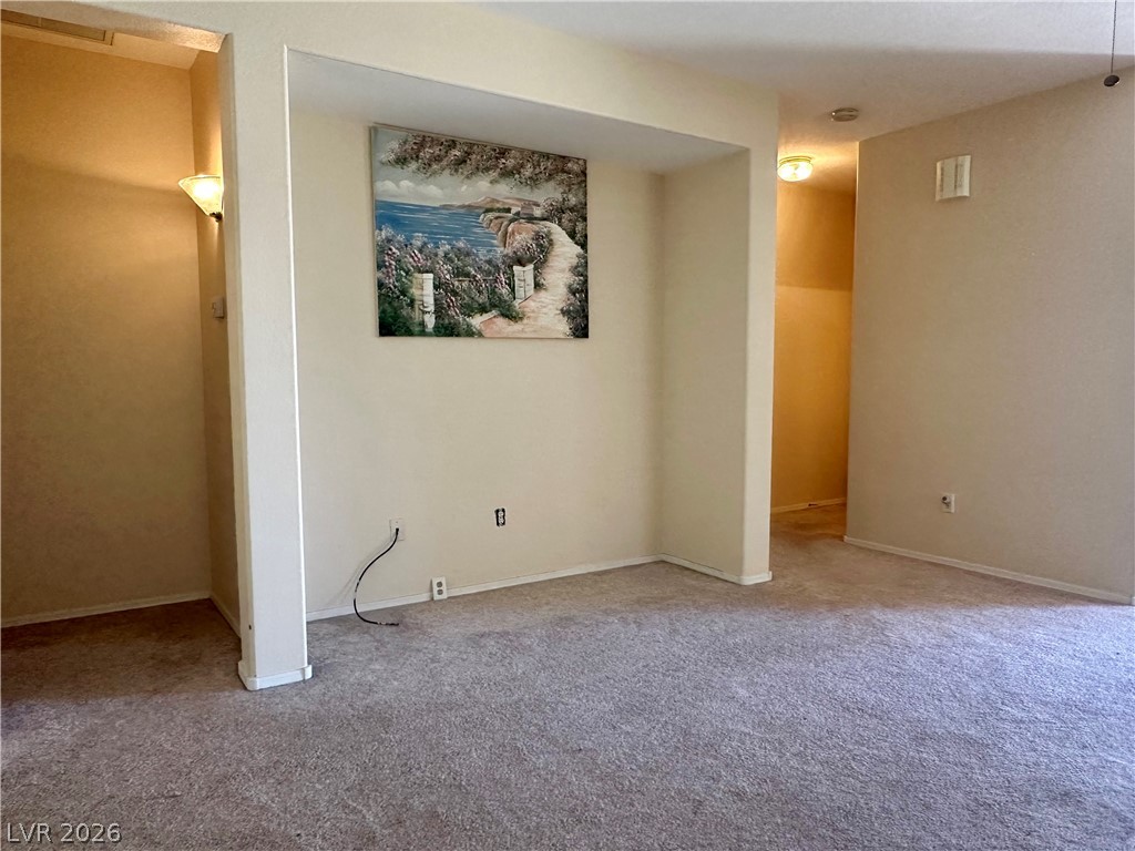 Photo 6 of 20, 2782 Meadow Park Avenue
