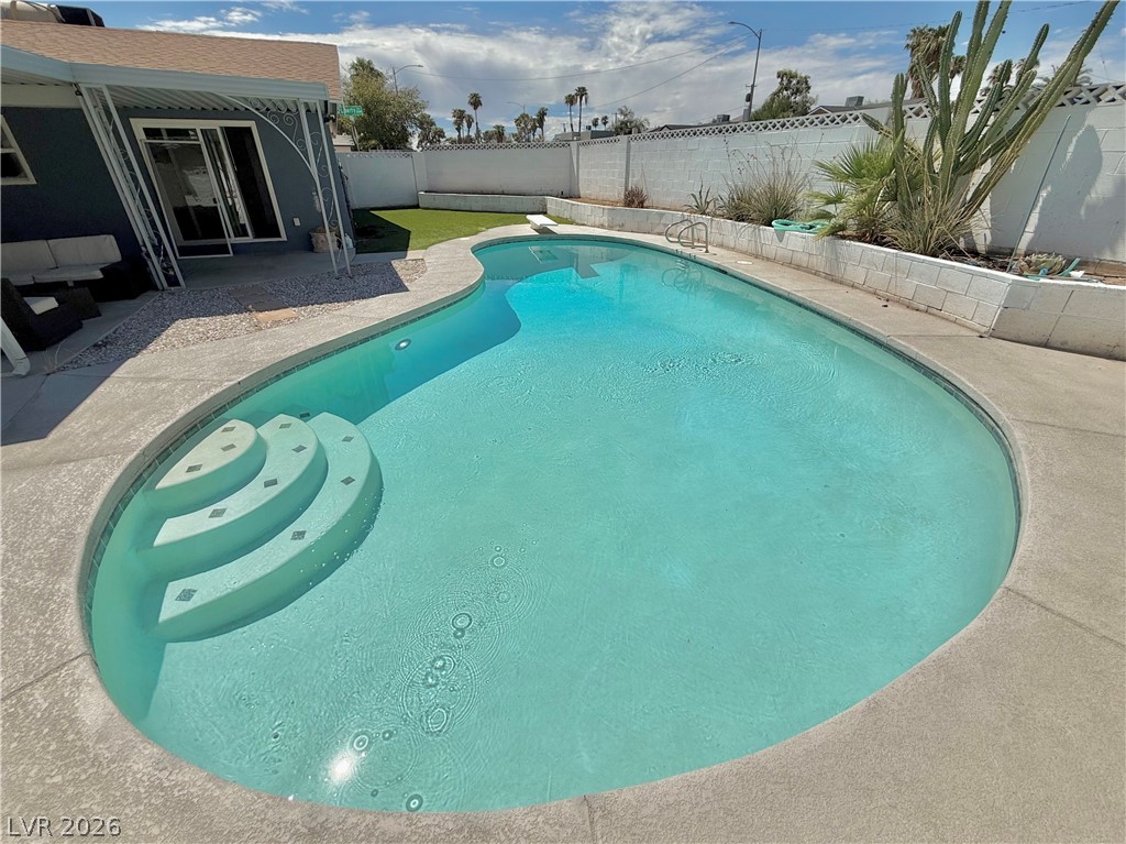 Photo 18 of 21, 3000 LIBERTY Circle