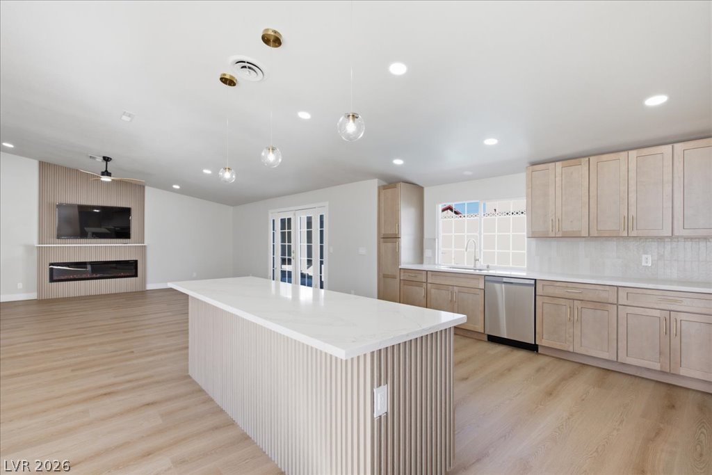 Photo 7 of 33, 1439 Sorrel Road