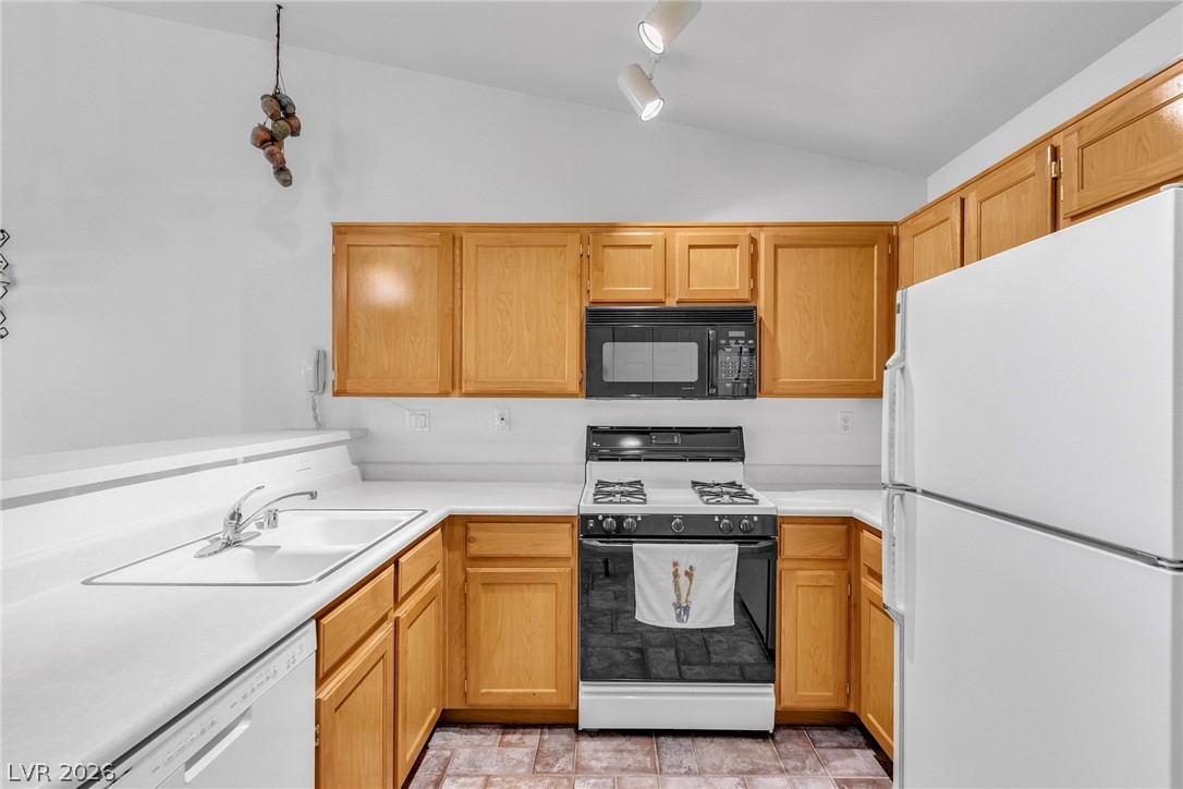 Photo 15 of 46, 9712 Blatimac Avenue #103