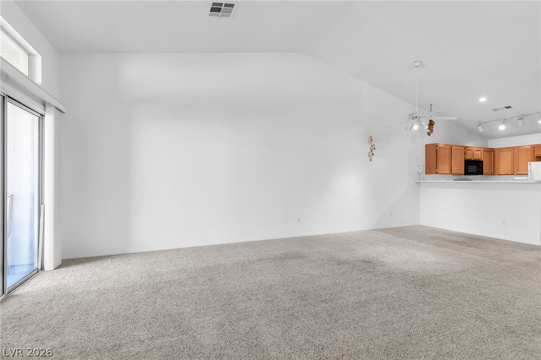 Photo 7 of 46, 9712 Blatimac Avenue #103