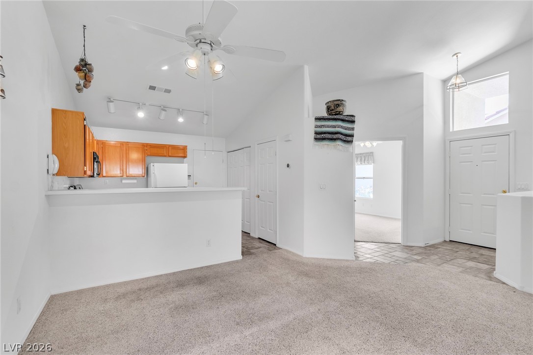 Photo 11 of 46, 9712 Blatimac Avenue #103