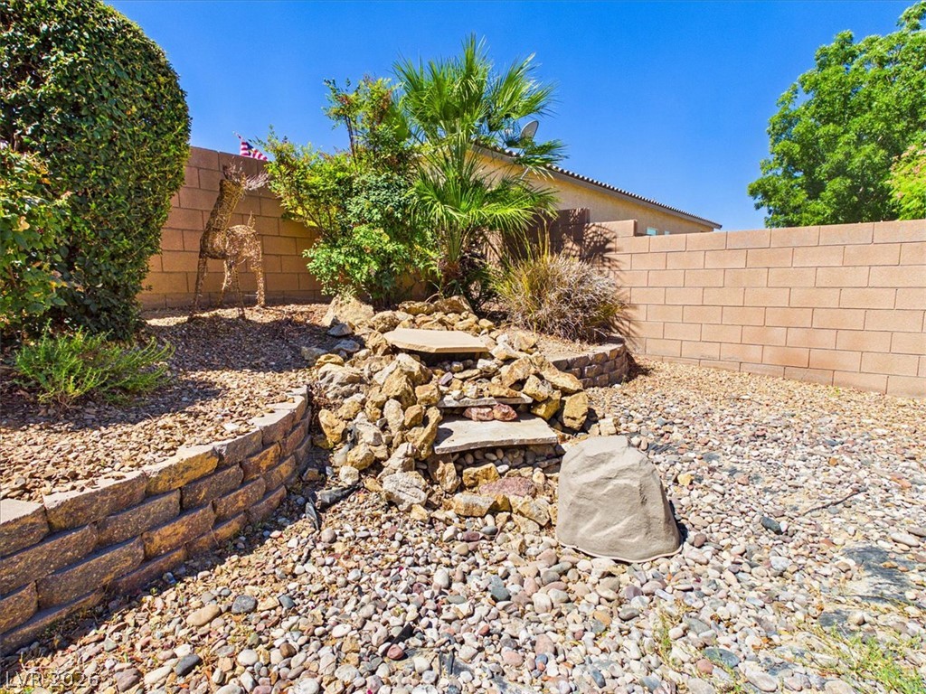 Photo 33 of 37, 5081 E Monte Penne Way