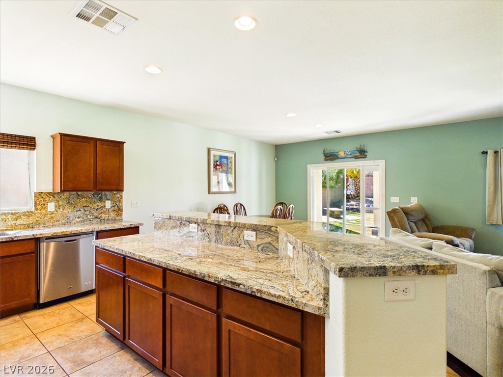 Photo 7 of 37, 5081 E Monte Penne Way