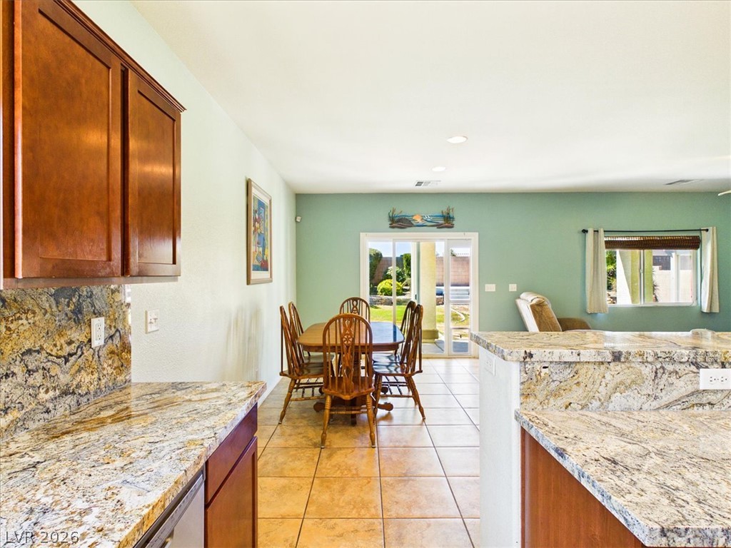 Photo 8 of 37, 5081 E Monte Penne Way