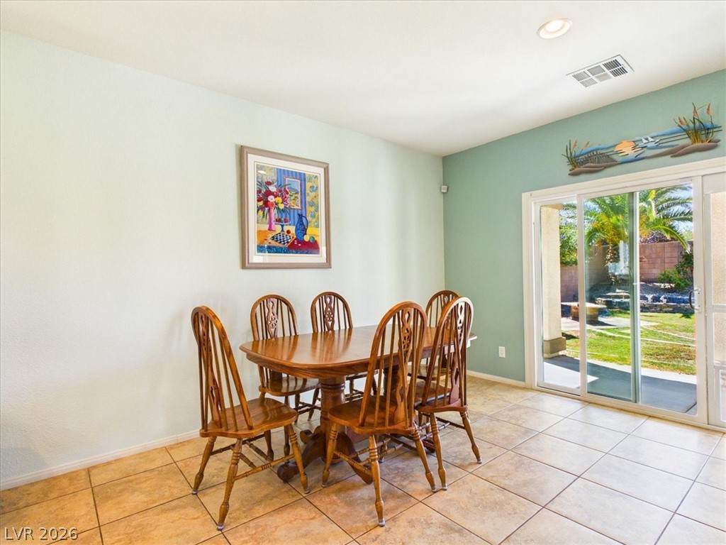 Photo 11 of 37, 5081 E Monte Penne Way