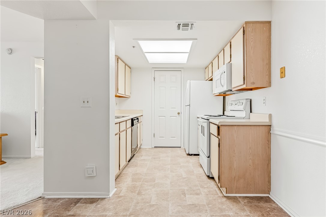 Photo 10 of 48, 3550 Bay Sands Drive #2037