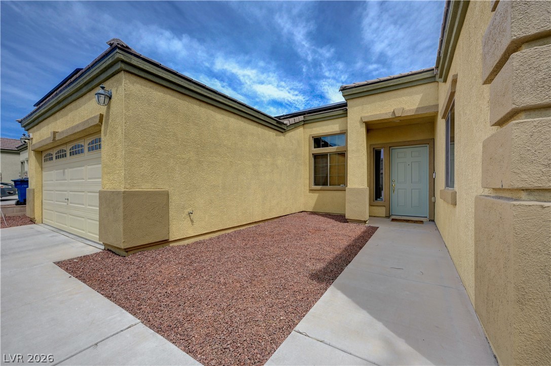 Photo 3 of 916 Kevin Baker Avenue