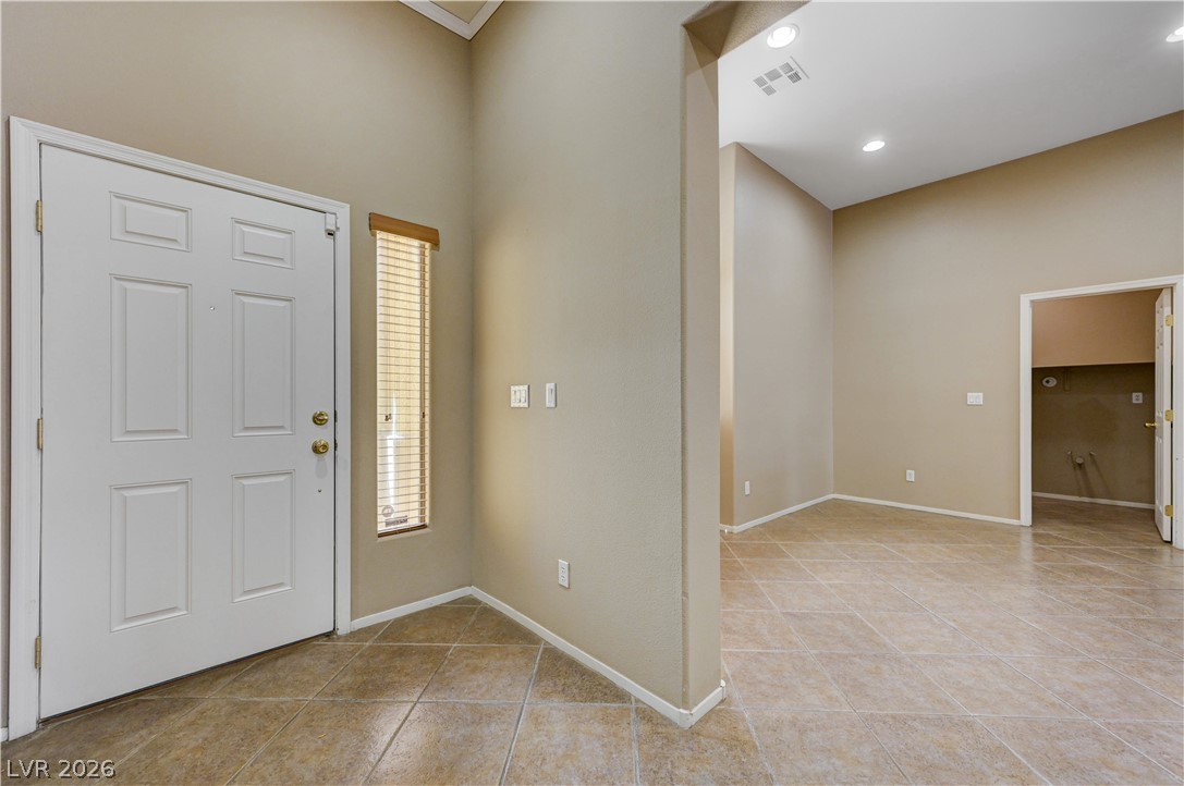 Photo 5 of 916 Kevin Baker Avenue