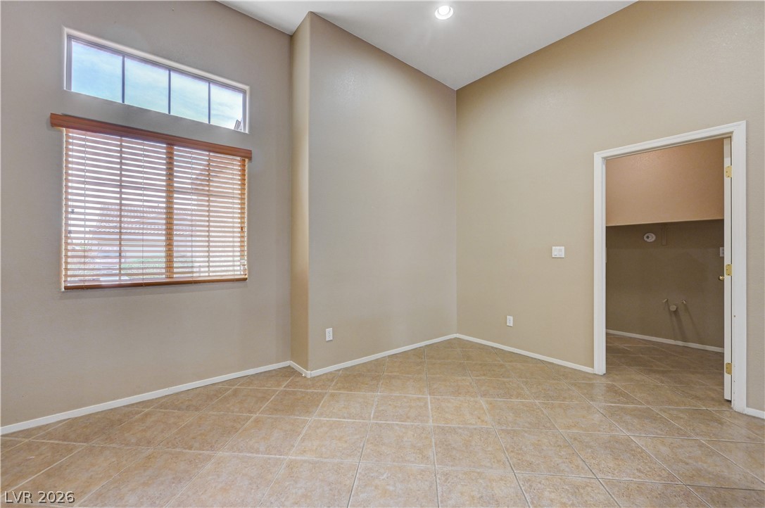 Photo 18 of 56, 916 Kevin Baker Avenue