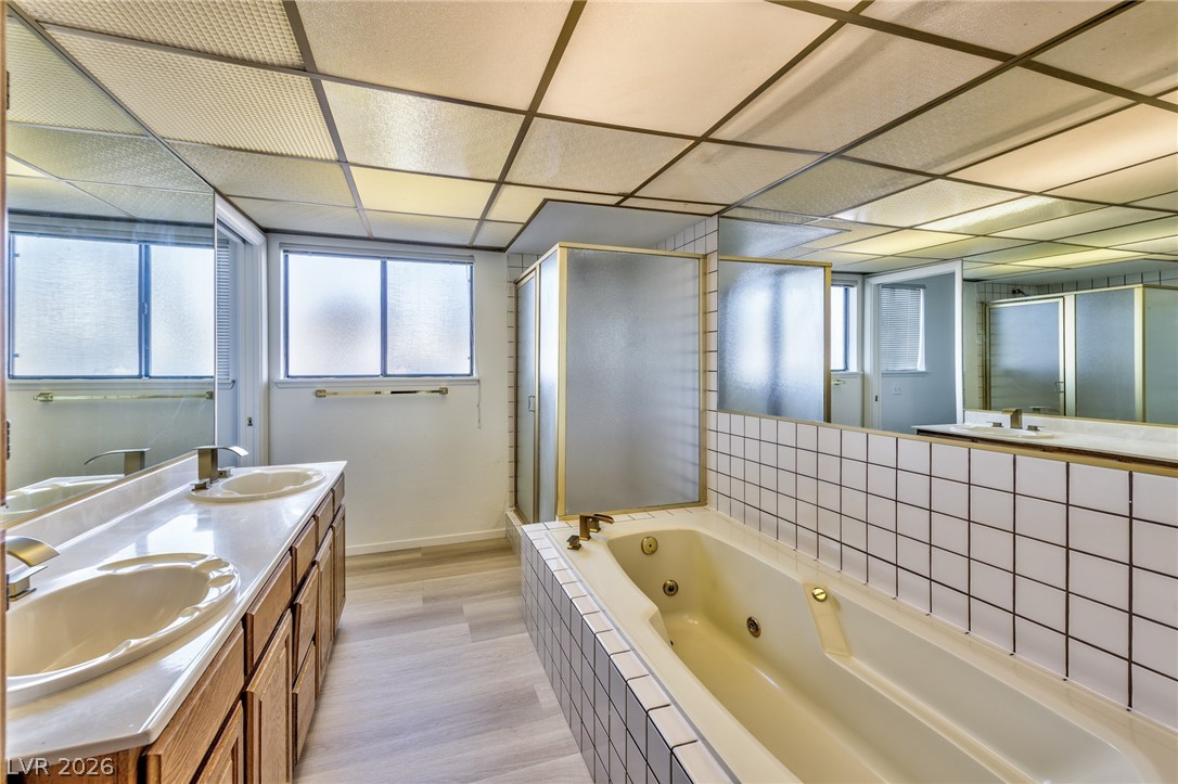 Photo 12 of 15, 1751 E Reno Avenue #122
