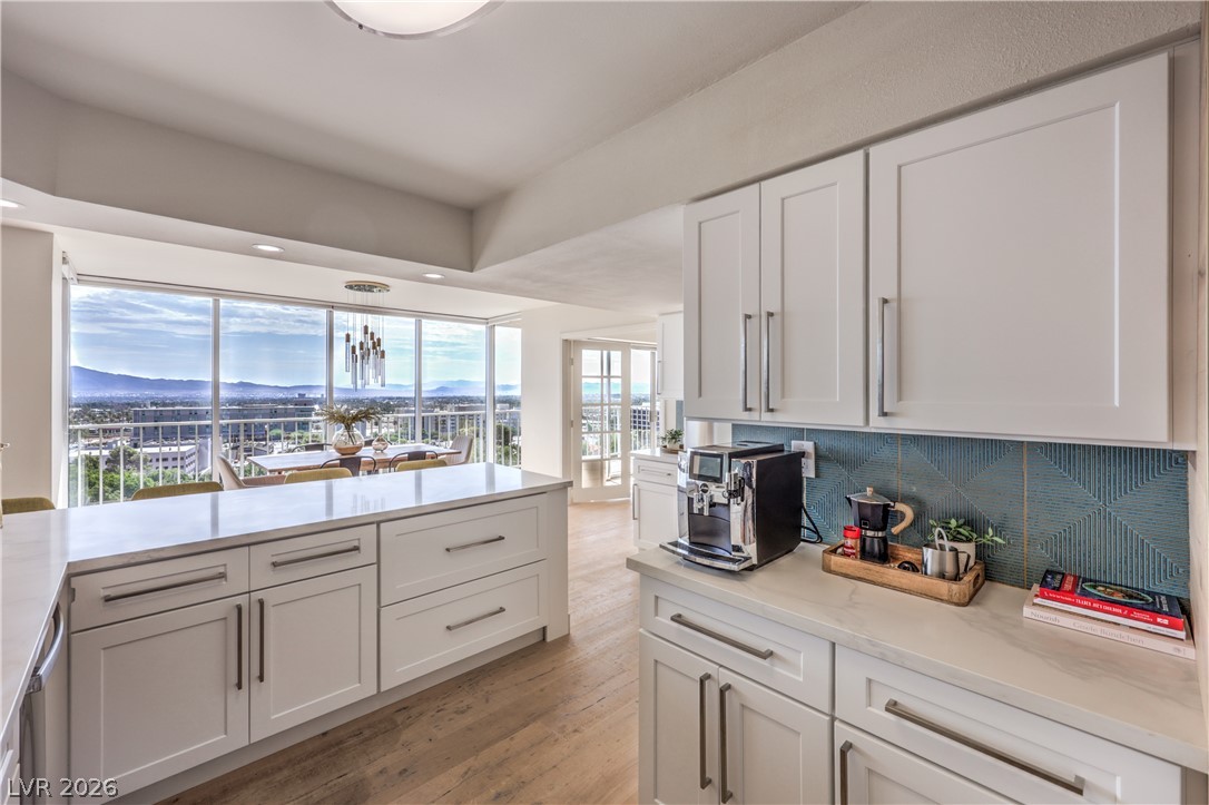 Photo 14 of 46, 3111 Bel Air Drive #14B