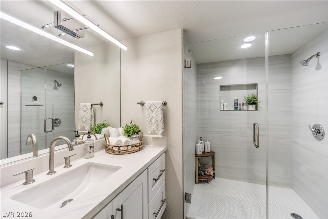Photo 29 of 46, 3111 Bel Air Drive #14B