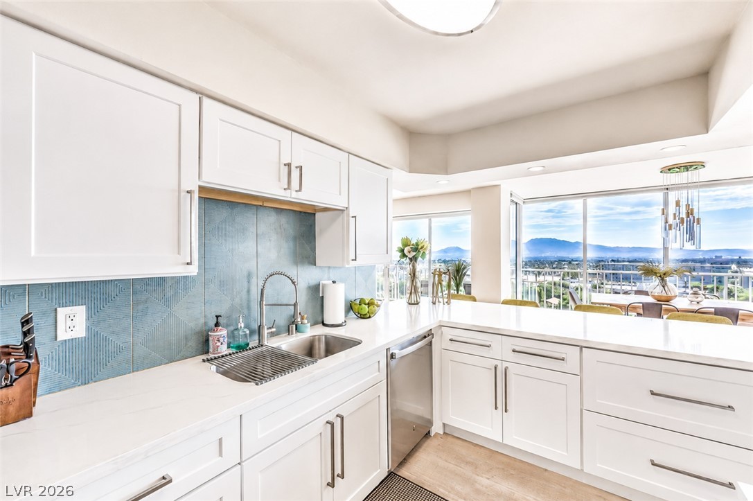 Photo 6 of 46, 3111 Bel Air Drive #14B