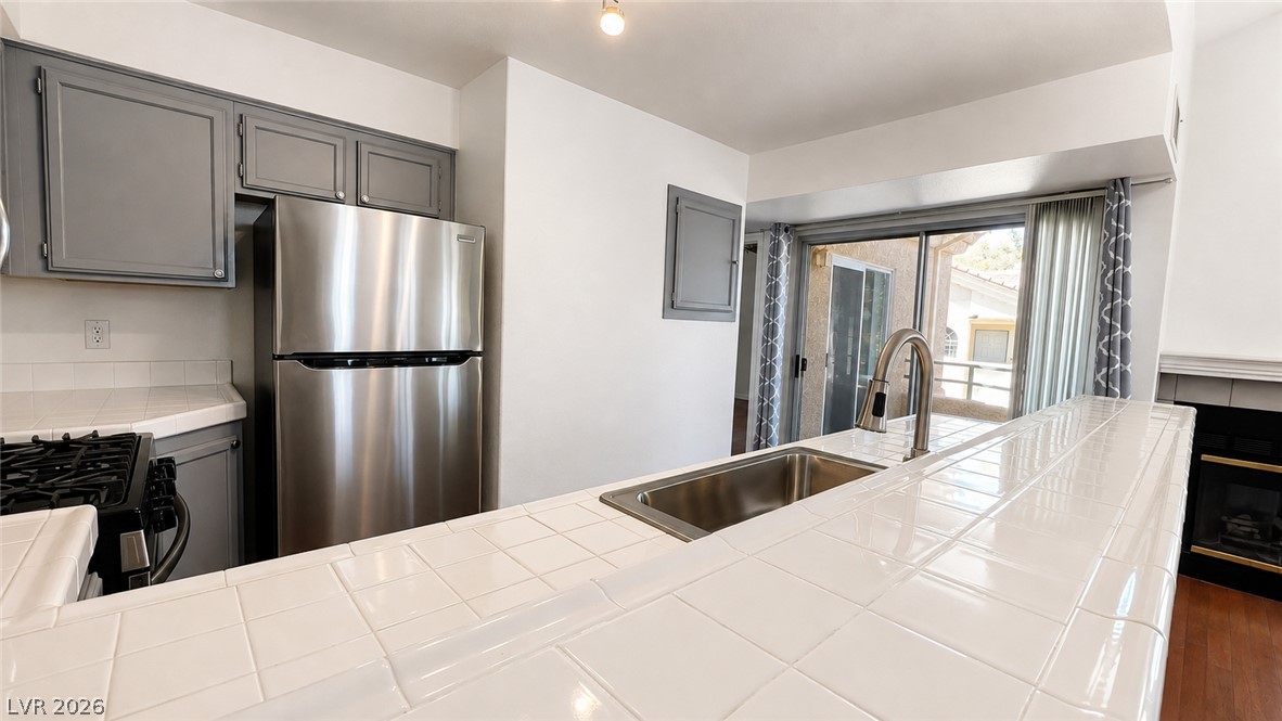 Photo 4 of 2251 Wigwam Parkway #925