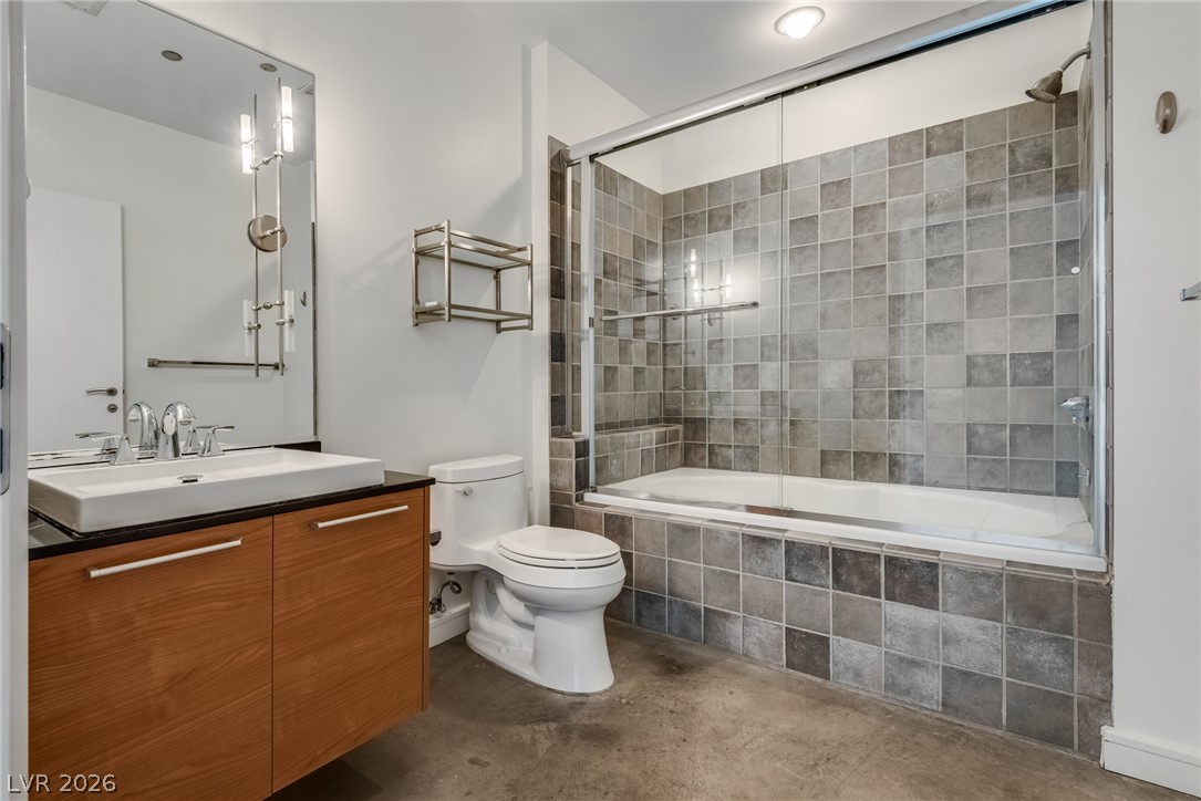 Photo 6 of 37, 200 HOOVER Avenue #1802