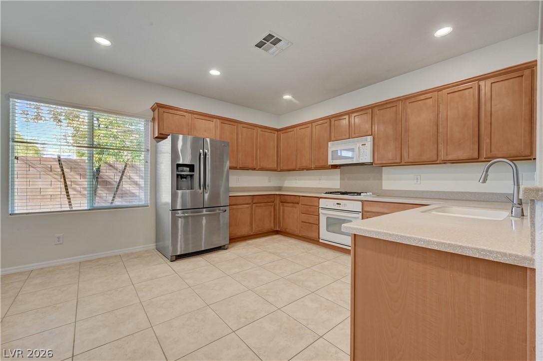 Photo 5 of 6444 Bristlebird Street