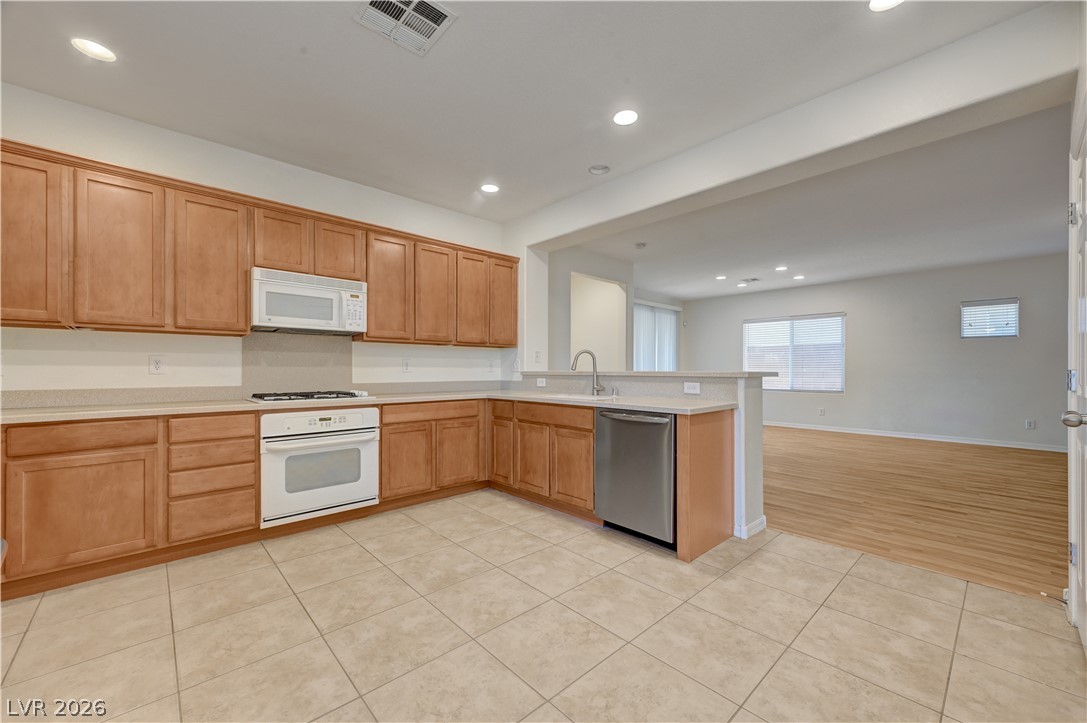 Photo 6 of 26, 6444 Bristlebird Street