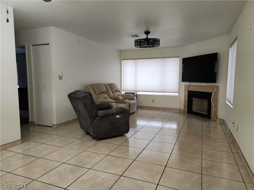 Photo 8 of 23, 2016 Mesquite Lane #104