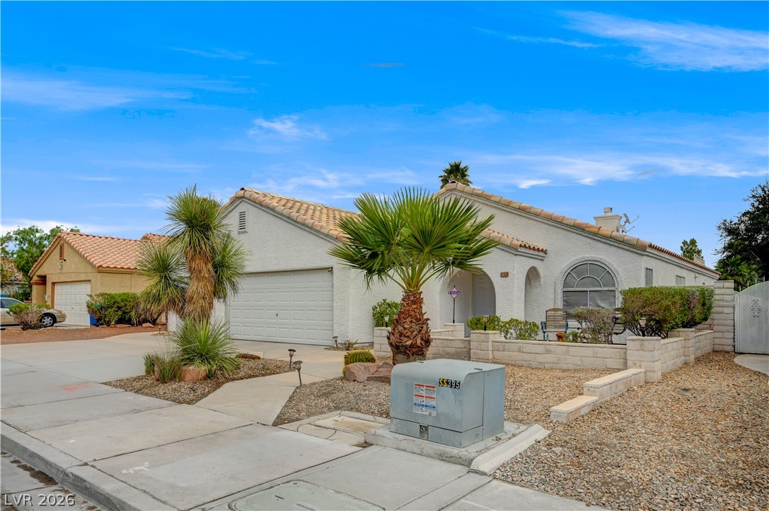 Photo 2 of 809 Upland Boulevard