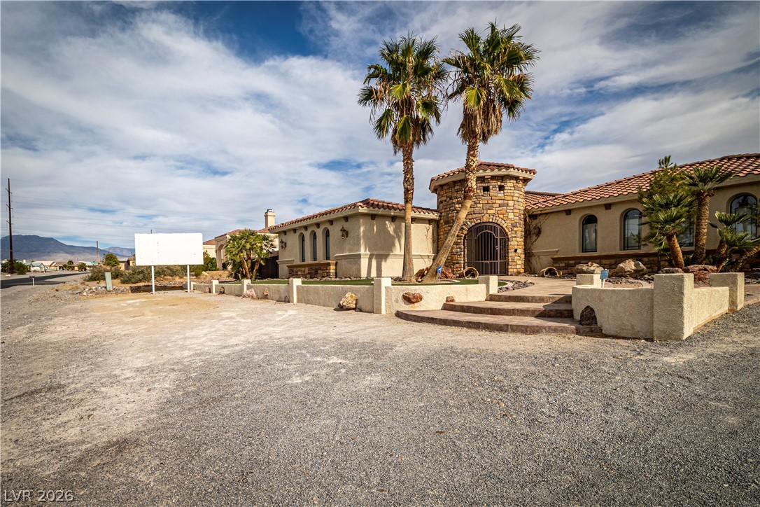 Photo 2 of 2181 E Winery Road