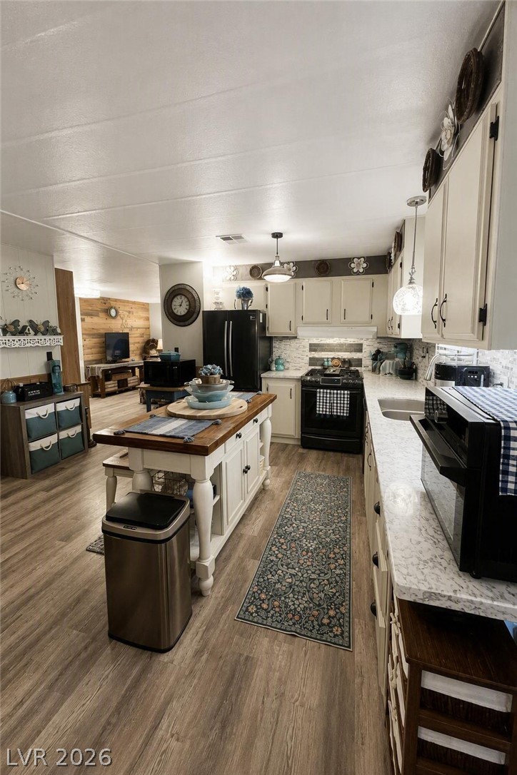 Photo 7 of 23, 3360 Fort Smith Drive