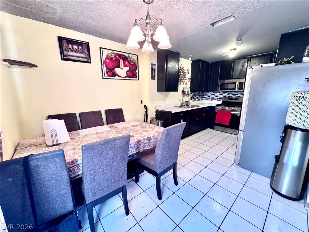 Photo 4 of 3175 Marsford Place