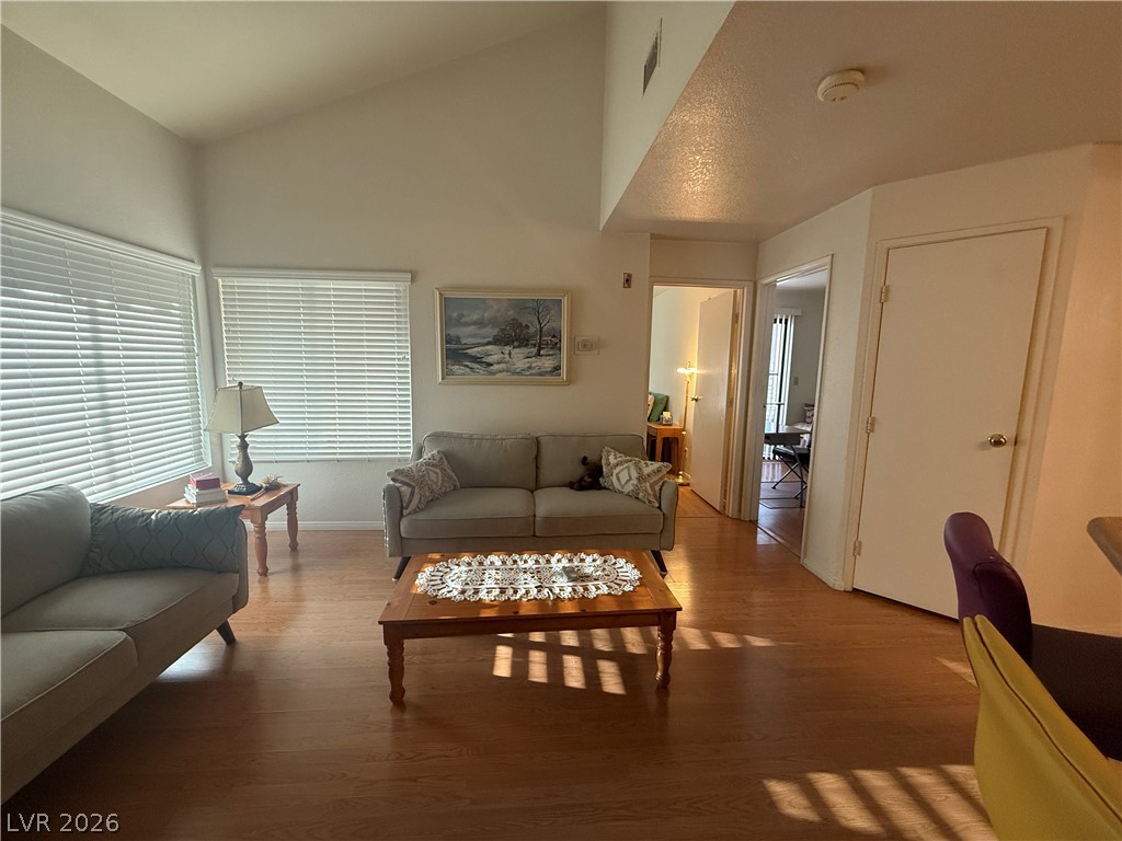 460 Elm Drive #201, Las Vegas 89169