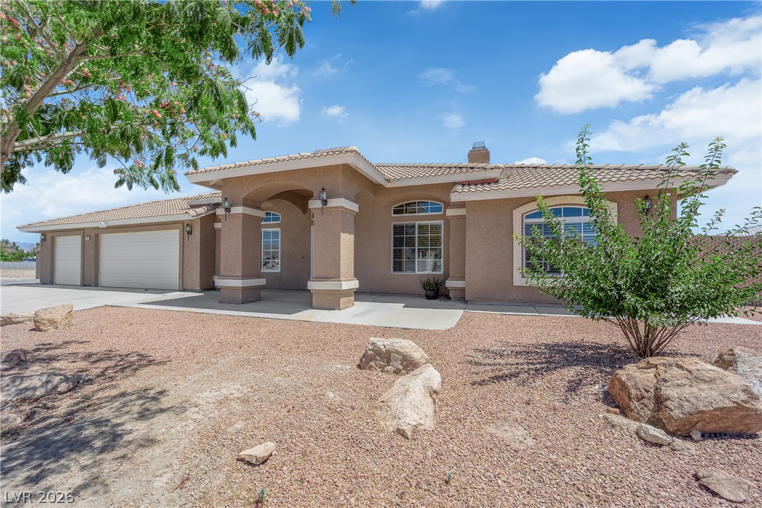 Photo 3 of 6711 Longmeadow Drive