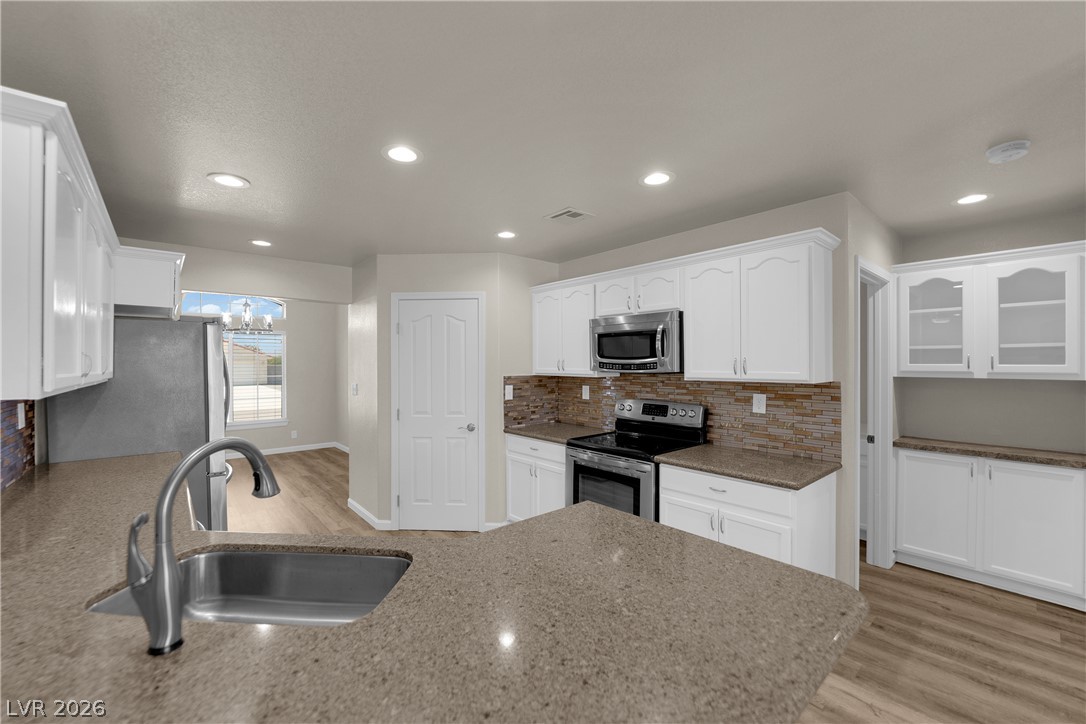 Photo 14 of 31, 6711 Longmeadow Drive