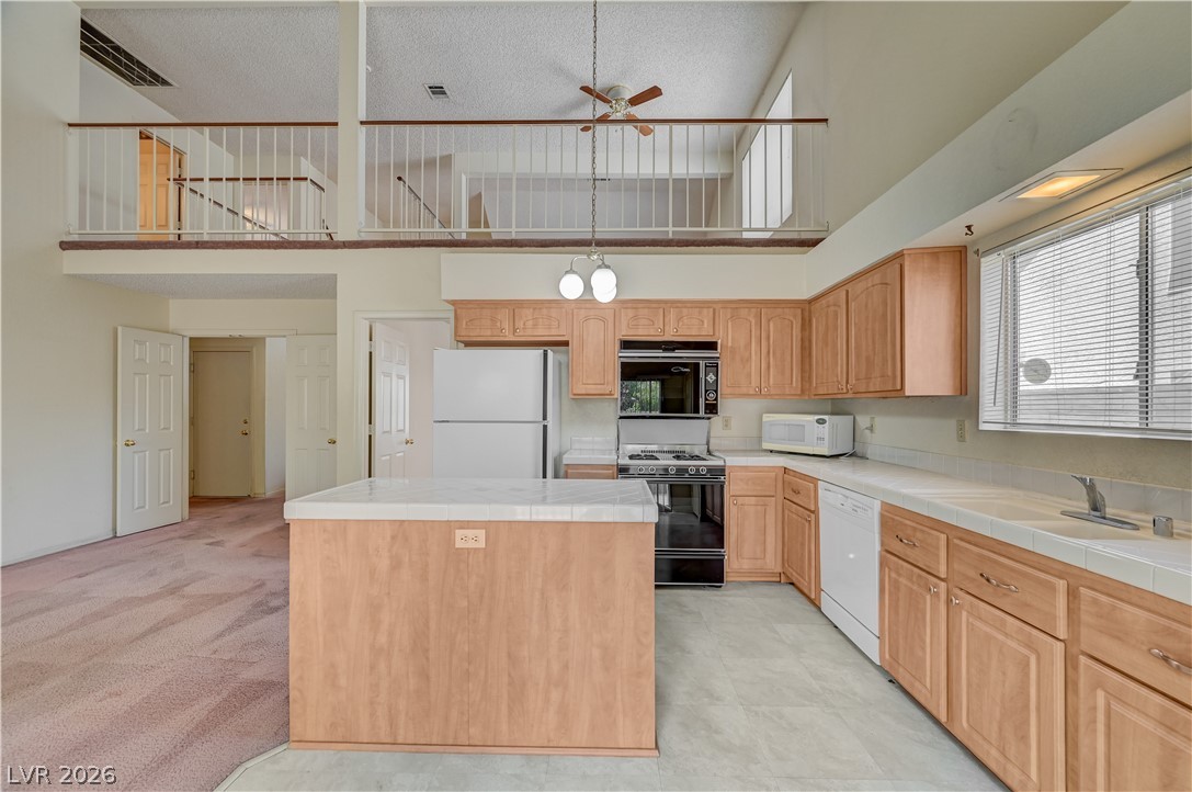 Photo 14 of 56, 7129 Deepriver Circle