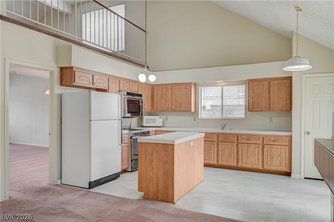 Photo 12 of 56, 7129 Deepriver Circle