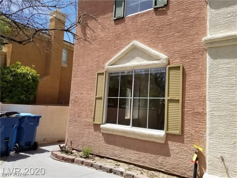 Photo 9 of 41, 9937 La Paca Avenue
