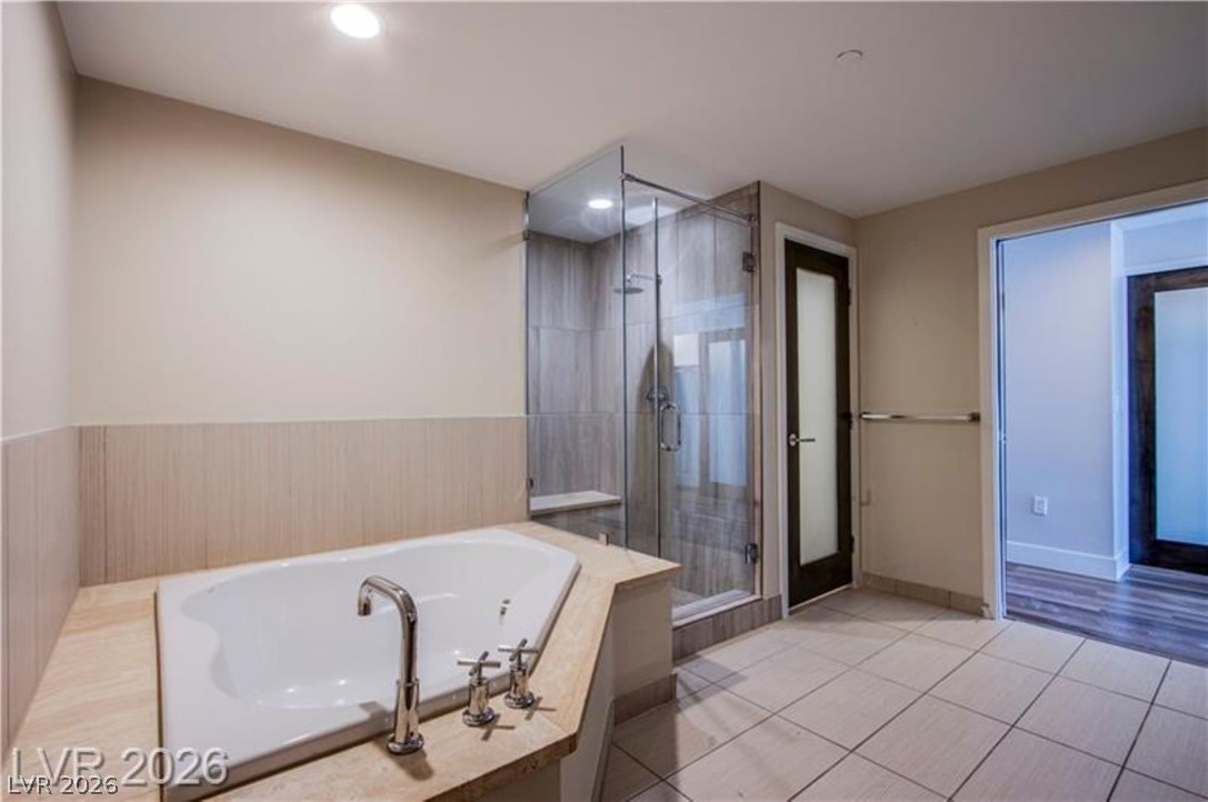 Photo 23 of 42, 8925 W Flamingo Road #228
