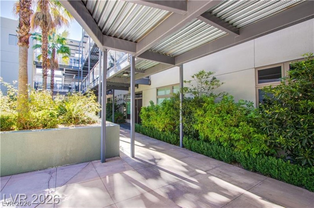Photo 33 of 42, 8925 W Flamingo Road #228