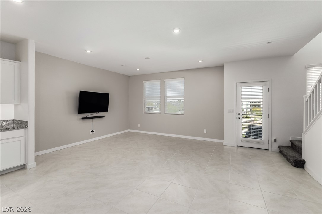 Photo 10 of 47, 1111 Heliodor Avenue