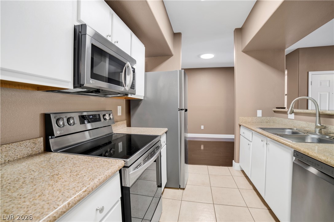 Photo 12 of 21, 8000 W Badura Avenue #1135