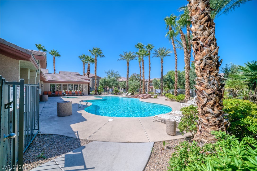 Photo 6 of 21, 8000 W Badura Avenue #1135