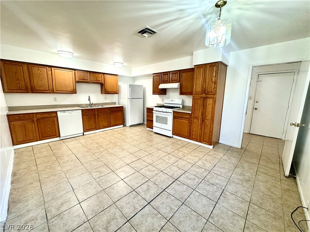 Photo 7 of 19, 4694 Dennis Way