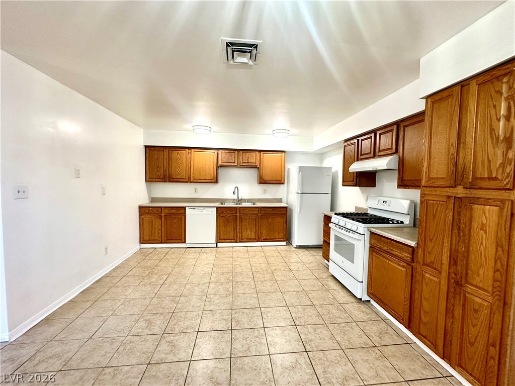 Photo 8 of 19, 4694 Dennis Way