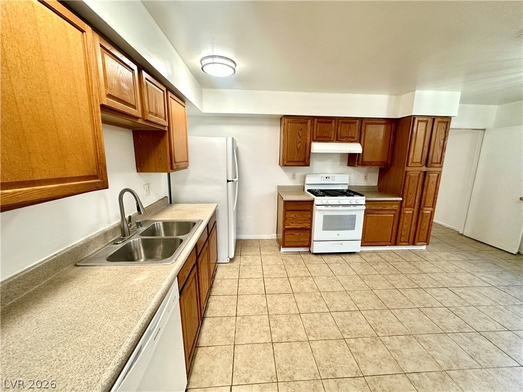 Photo 9 of 19, 4694 Dennis Way