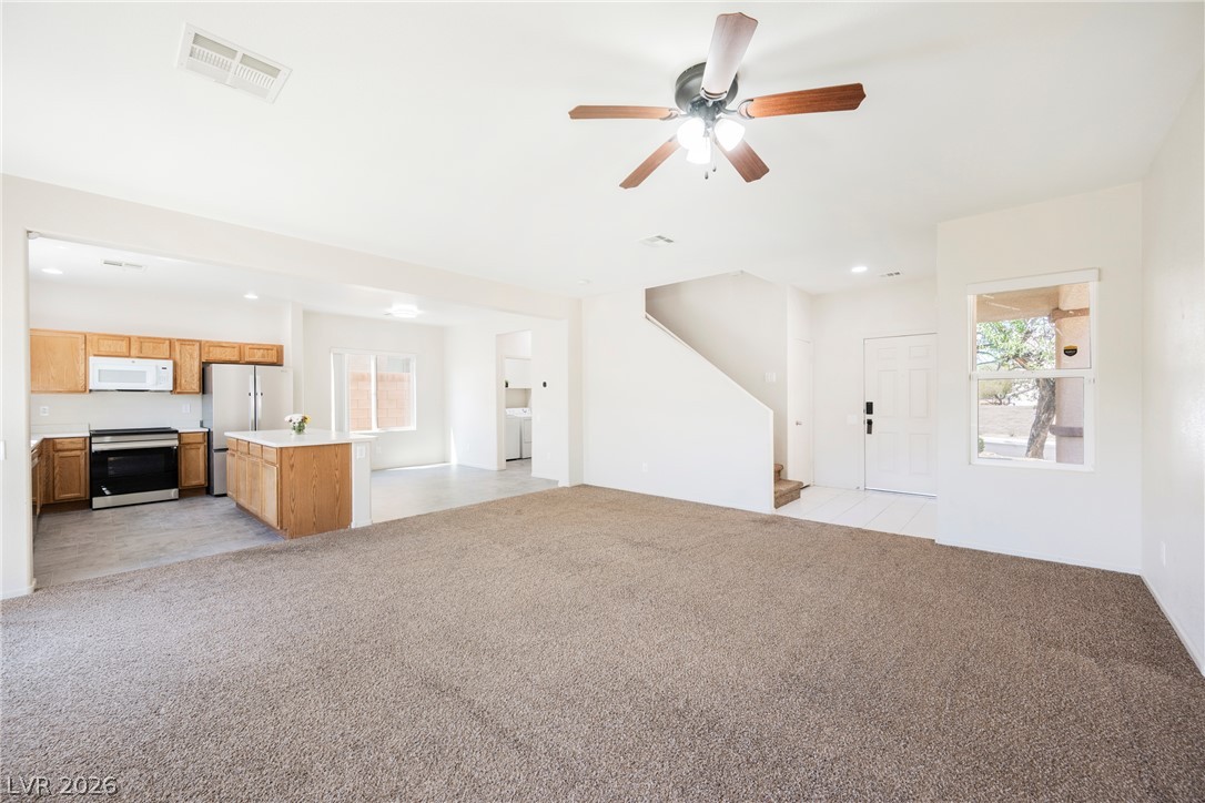Photo 10 of 43, 2728 Holmfault Street